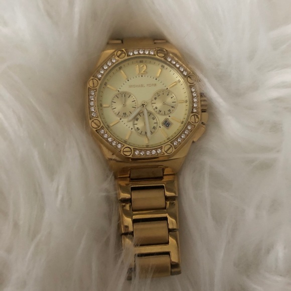 Watch - Picture 1 of 2